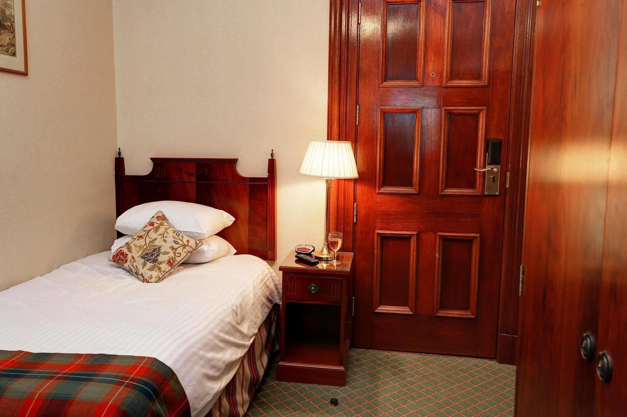 Best Western Cartland Bridge Hotel Lanark Kamer foto